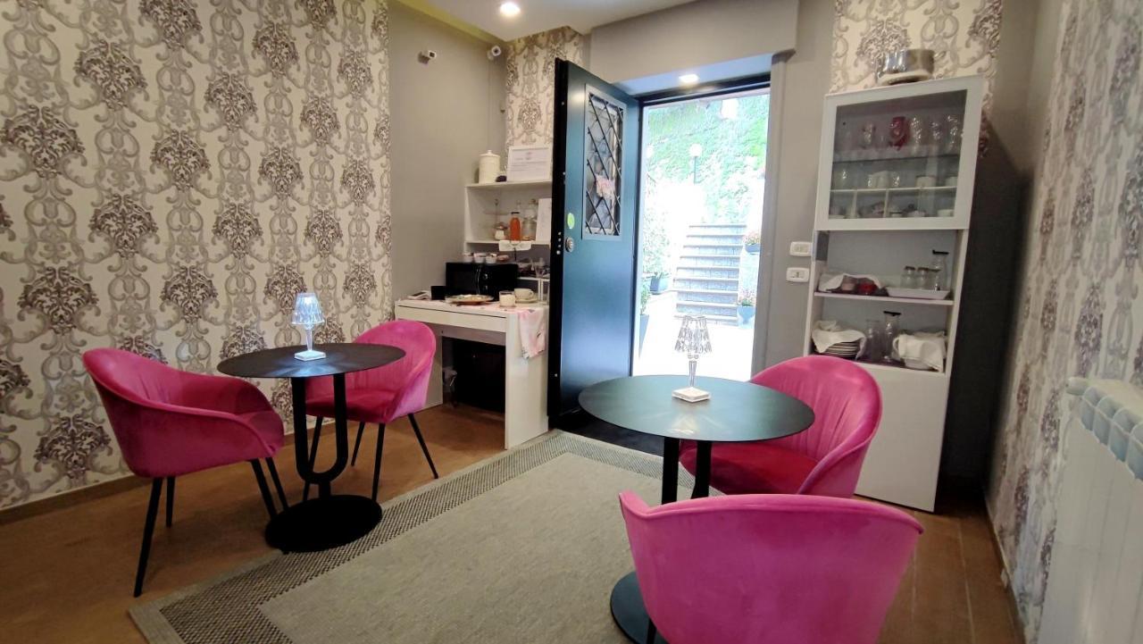 Il Roseto Bed and Breakfast Frosinone Exteriör bild