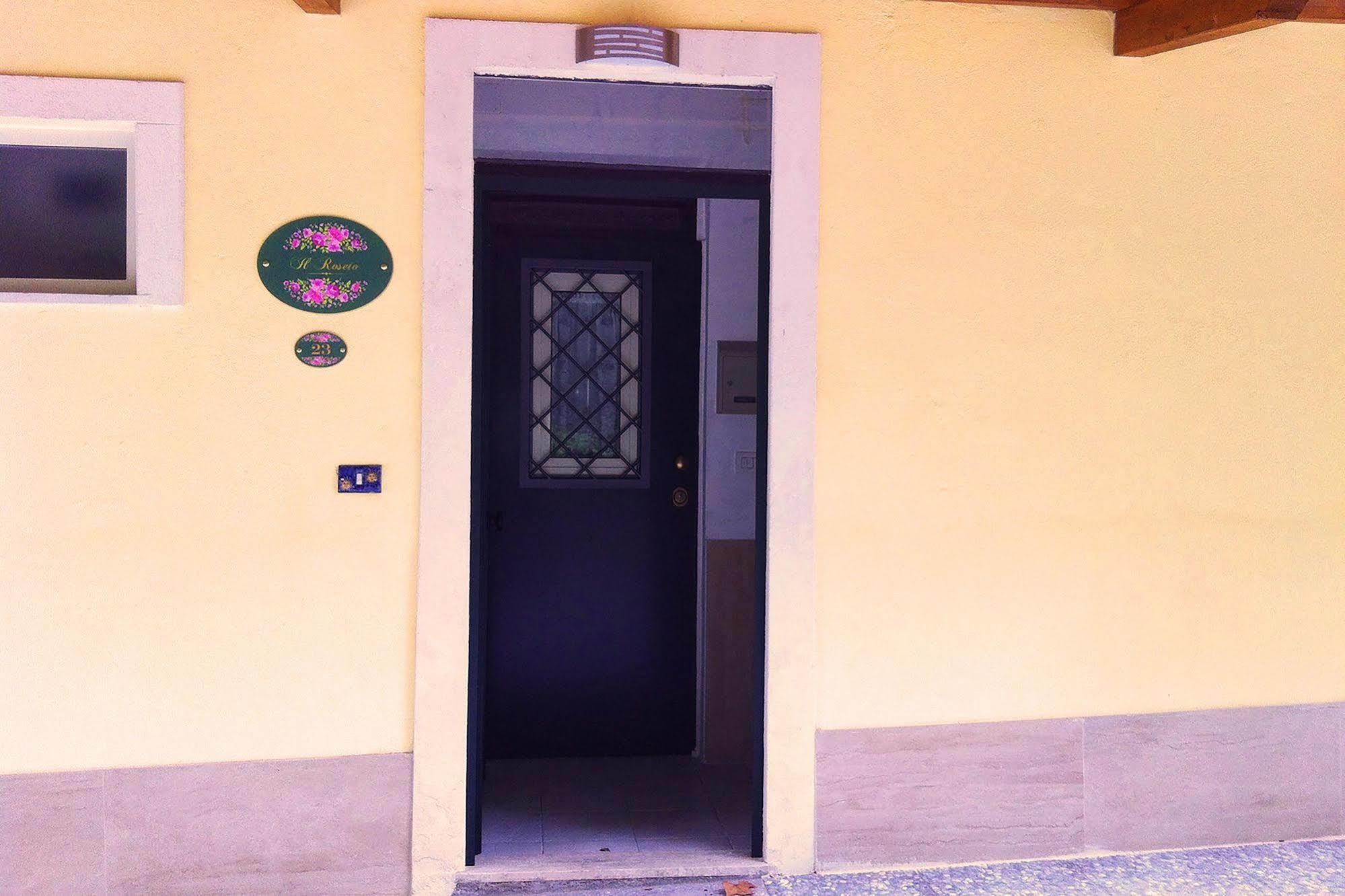 Il Roseto Bed and Breakfast Frosinone Exteriör bild