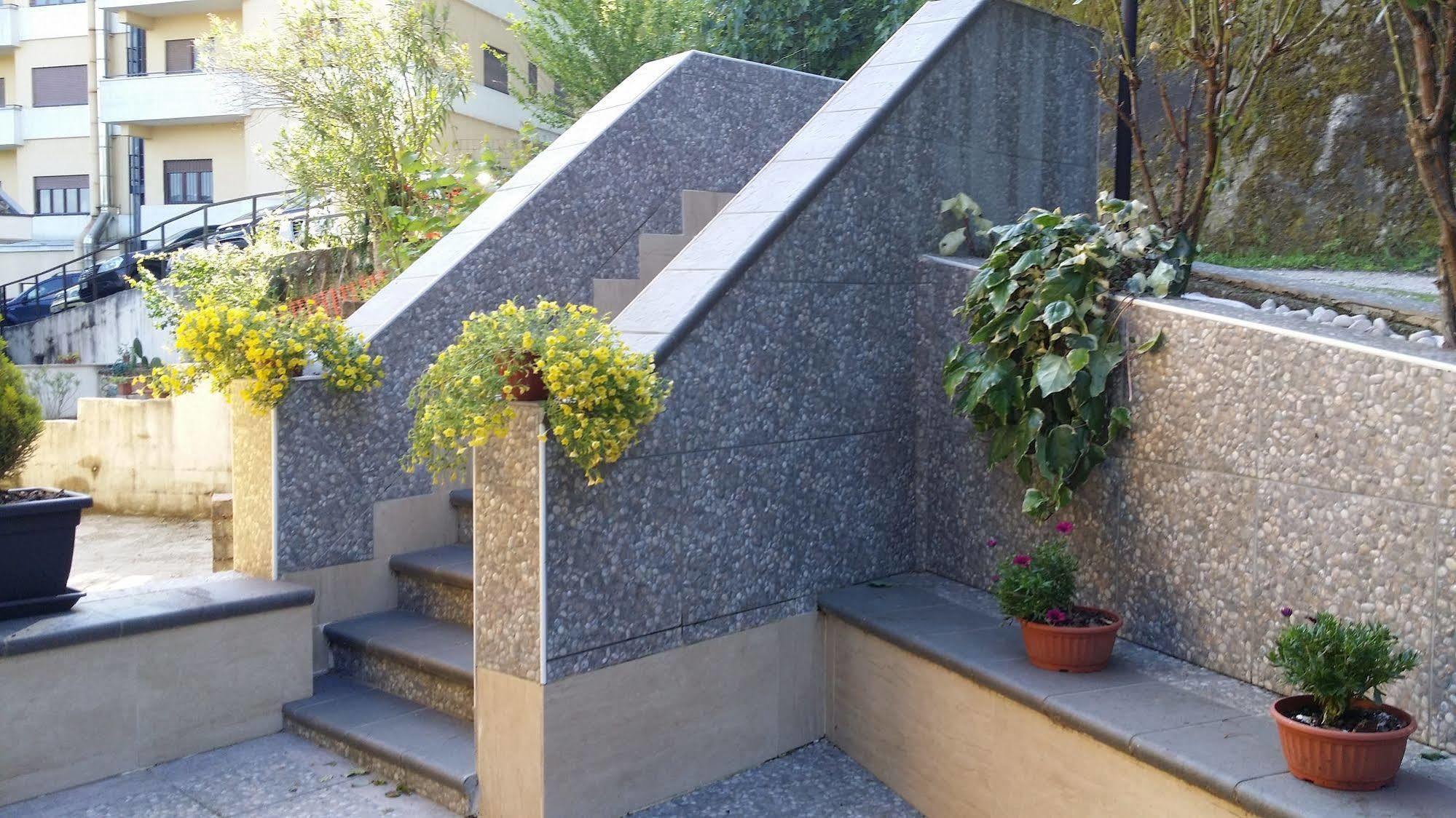 Il Roseto Bed and Breakfast Frosinone Exteriör bild